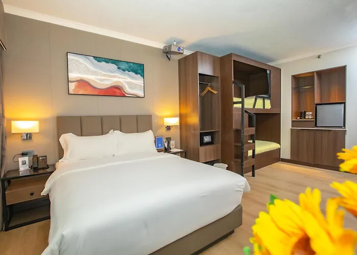 Egi Cebu And 3*