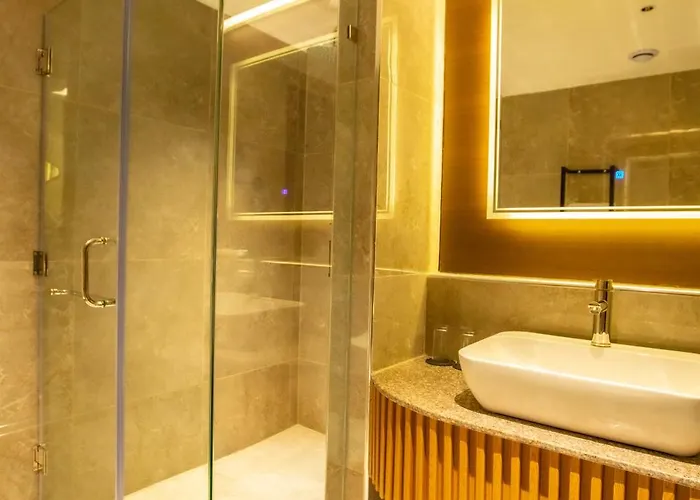 Egi Cebu And 3*