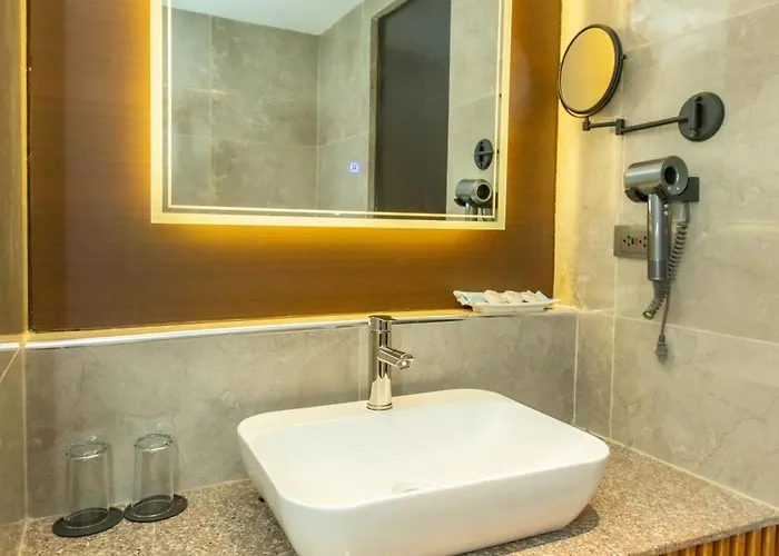 Egi Cebu And 3*