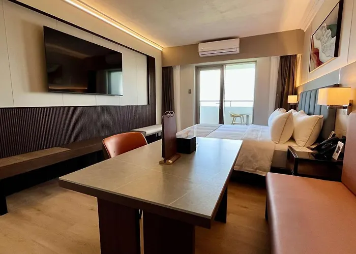 Egi Cebu And 3*